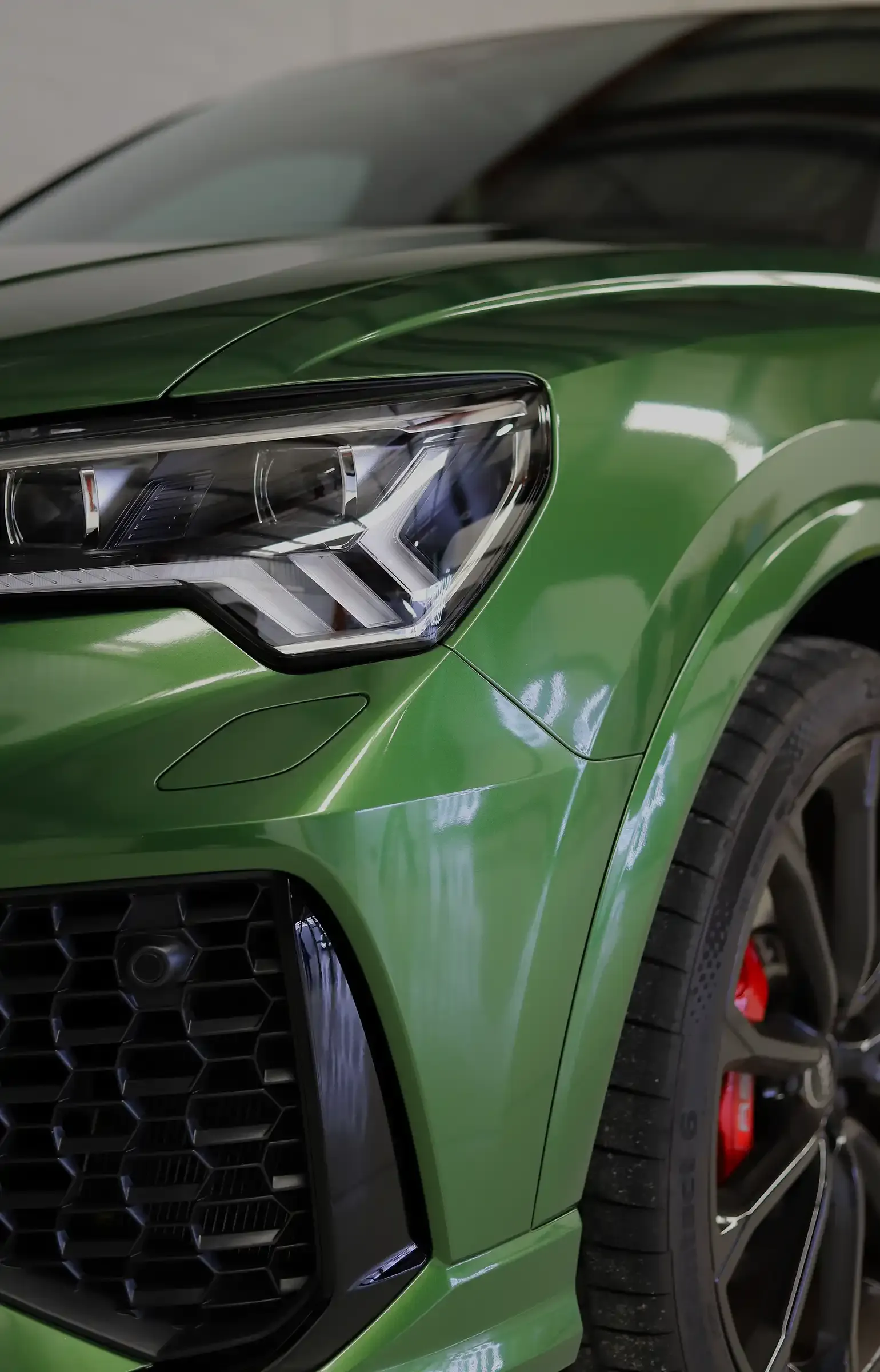 Audi RSQ3 mid colour-change wrap